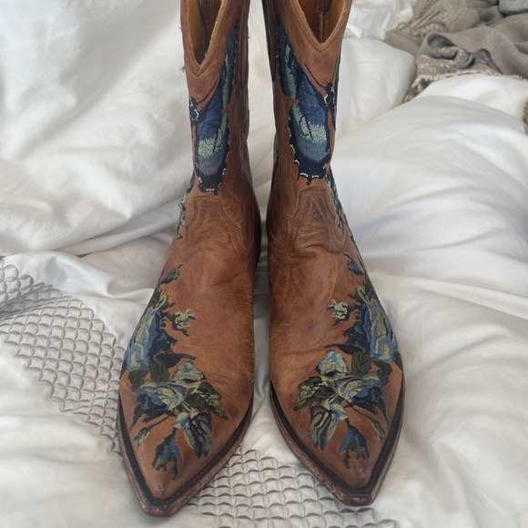Old Gringo Embroidered Cowboy Boots - Picture 2 of 6